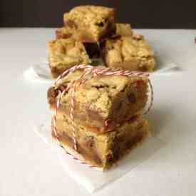 Caramel Chocolate Chip Cookie Bars