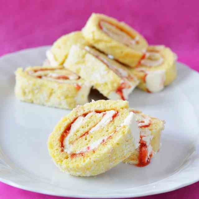 Strawberry cake roll