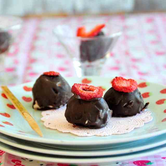 Ice Cream Bon Bon with Magic Shells