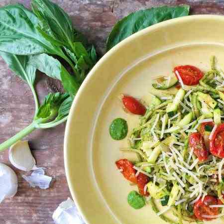 Spaghetti with Kale Pesto