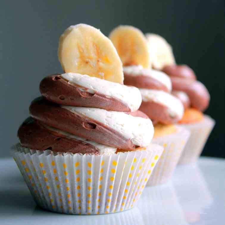 Banana cupcake