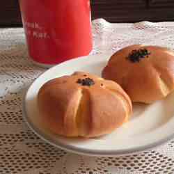 Eggless Custard Buns