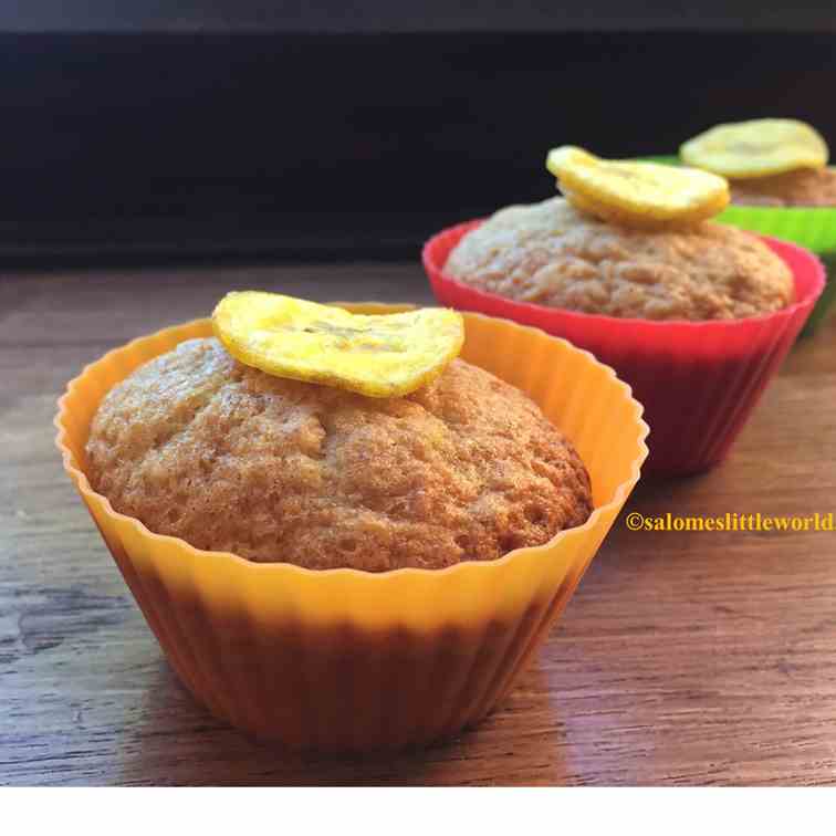 Moist light spongy Banana cupcake