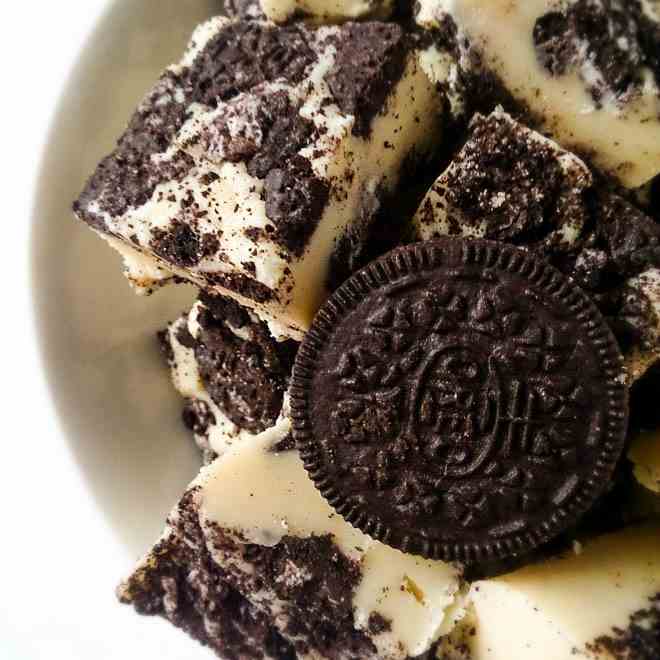 White Chocolate Oreo Fudge