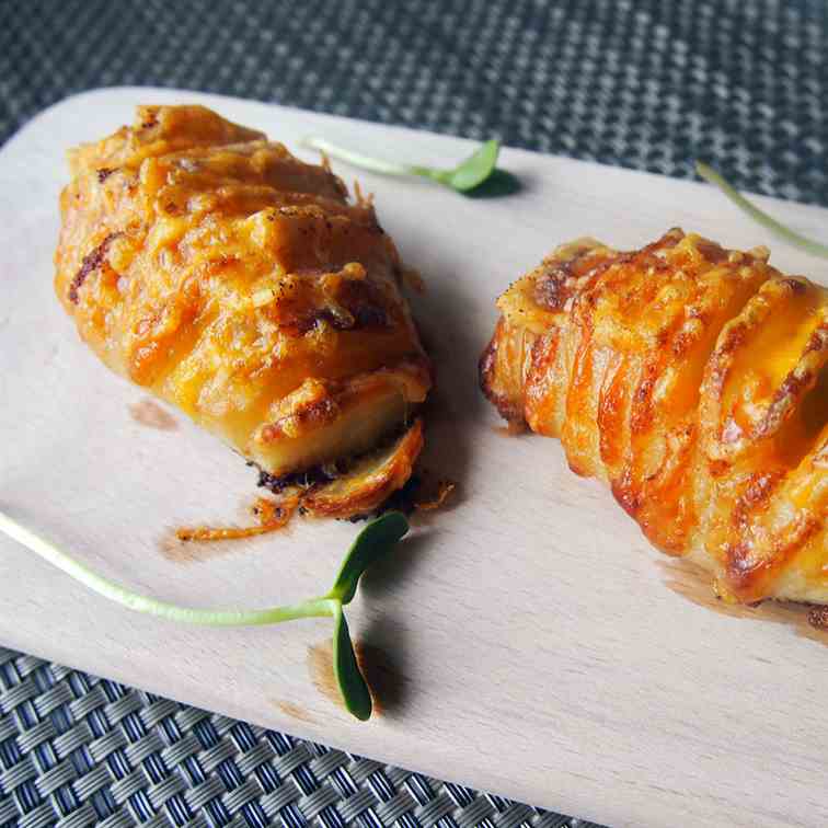 Swedish cheesy Hasselback potatoes