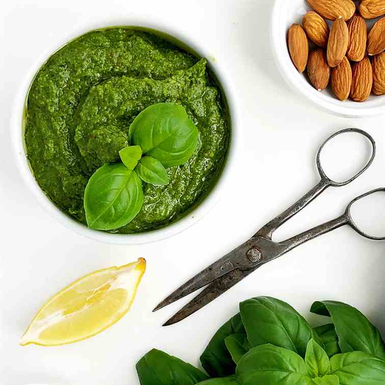 Basil Pesto Sauce without Cheese