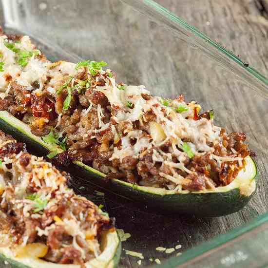 Minced meat stuffed zucchini boats