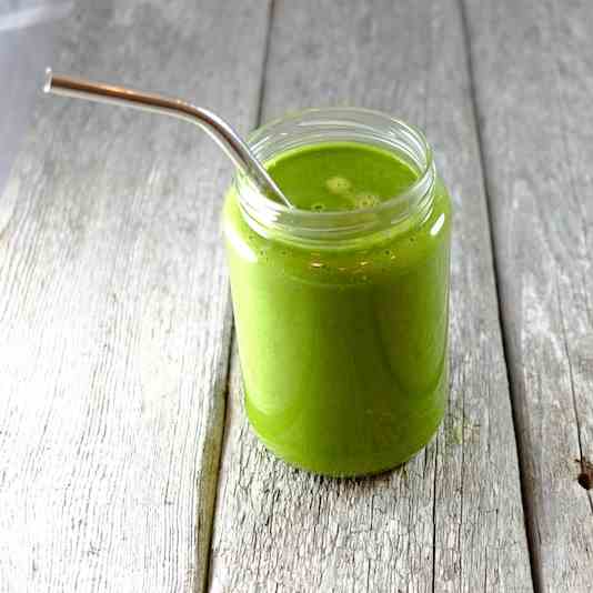 Kiwi Cucumber Green Smoothie