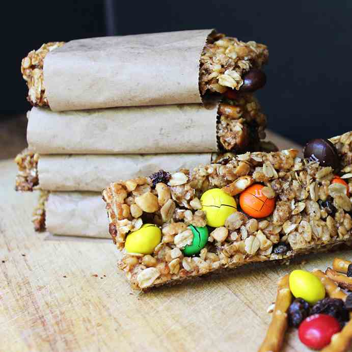 Crispy - Chewy Trail Mix Granola Bars