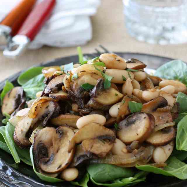Spinach Salad w/Mushrooms & Beans