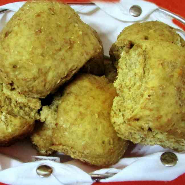 Sweet Fluffy Whole Wheat Dinner Rolls