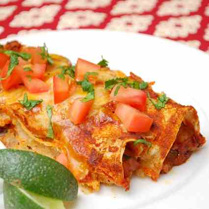 Chicken Enchiladas with Red Chili Sauce