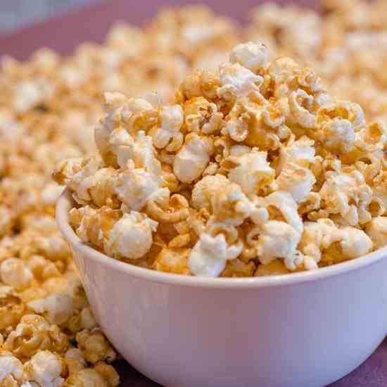 Easy Caramel Corn