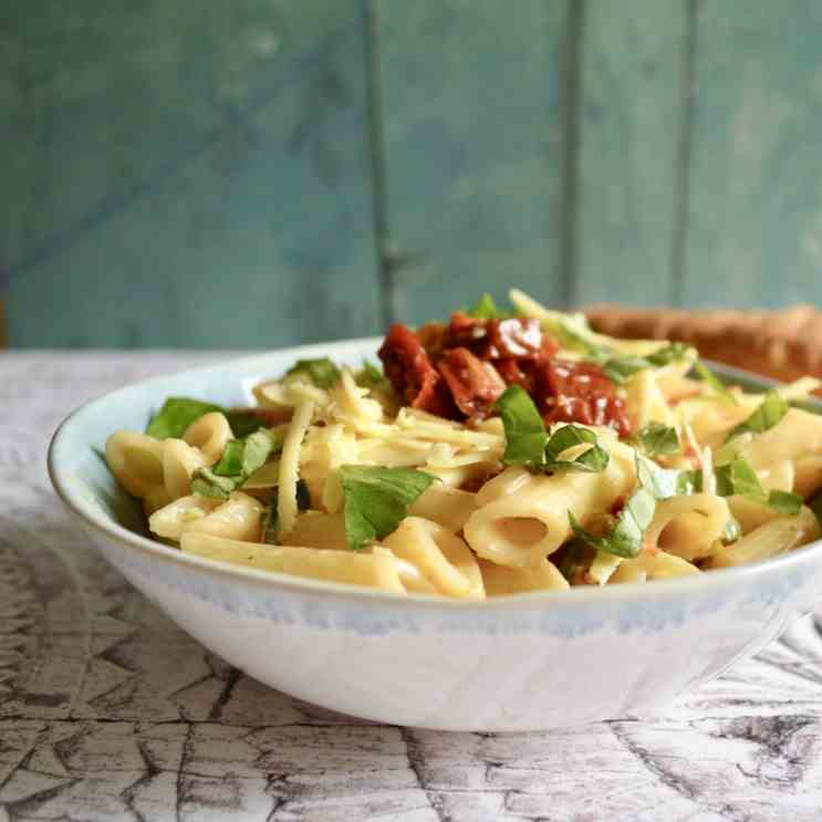 Sun-Dried Tomato Alfredo Pasta