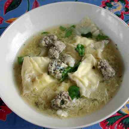 stracciatella with pasta and meatballs