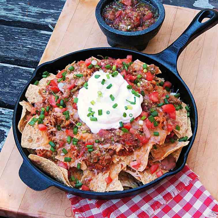 Quick and Easy Shredded Chicken Nachos 