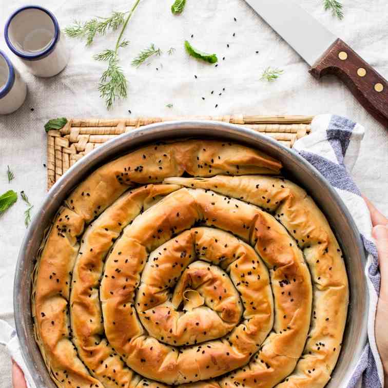 Vegan spanakopita - Greek spinach pie