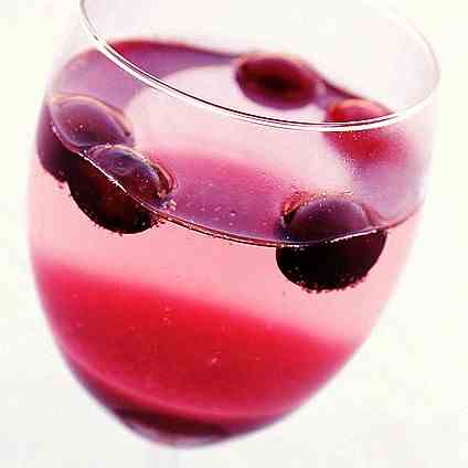 Cranberry White Wine Spritzer