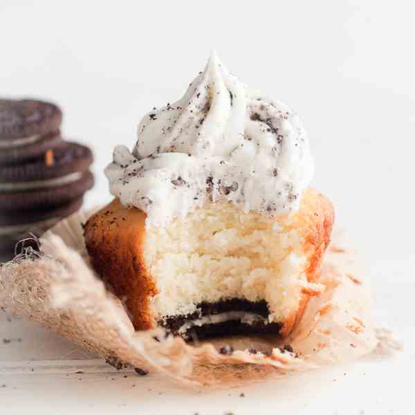 Cookies and Cream Cupcakes