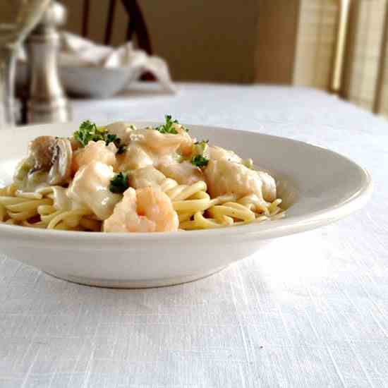 Creamy Seafood and Mushrooms over Linguine