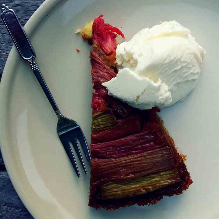 Rhubarb Upside-Down Cake