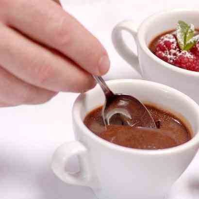 Simple chocolate pots