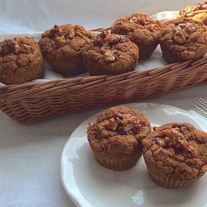 Healthy Pumpkin Apple Spice Muffins