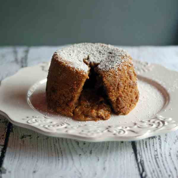 Gooey gingerbread cakes