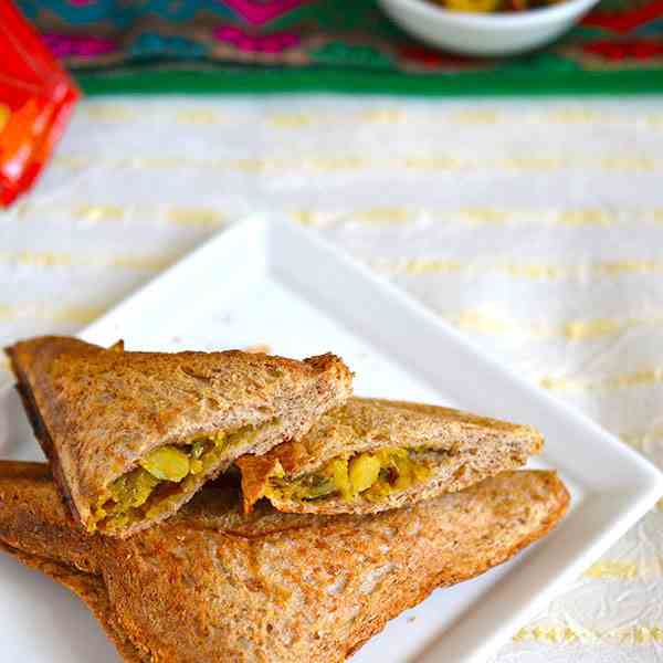 Grilled Aloo (Potato) Sandwich