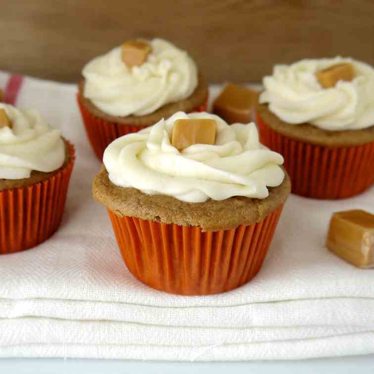 Caramel Applesauce Cupcakes