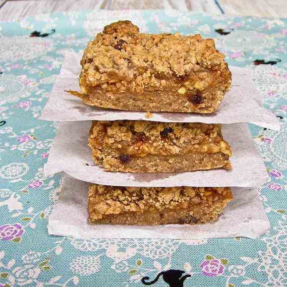 Apple Crumble Squares 