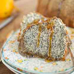 Orange and poppyseed bundt cake