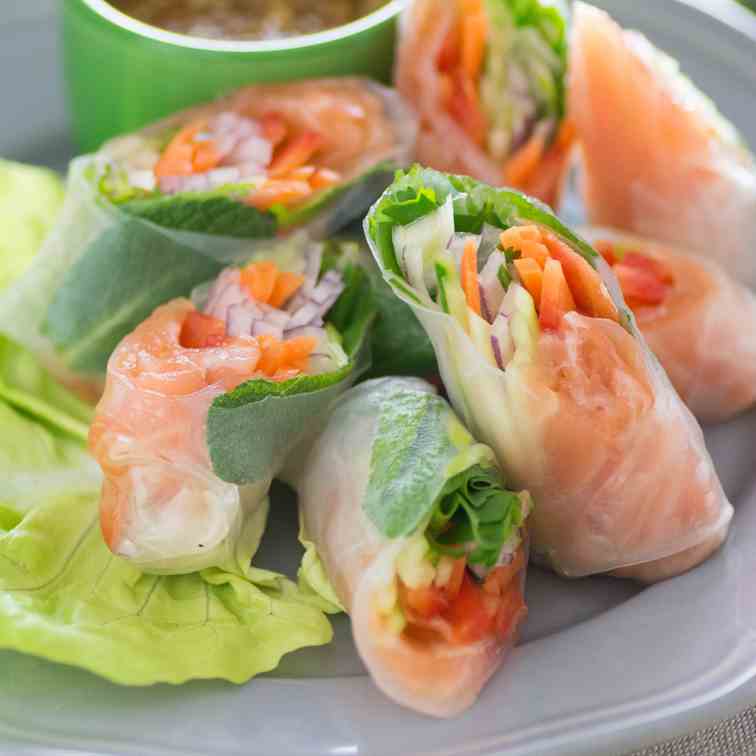 Smocked salmon rice rolls