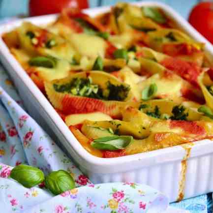 Pasta Shells Filled With Spinach - Ricotta