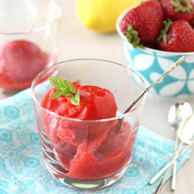 Easy Strawberry Sorbet