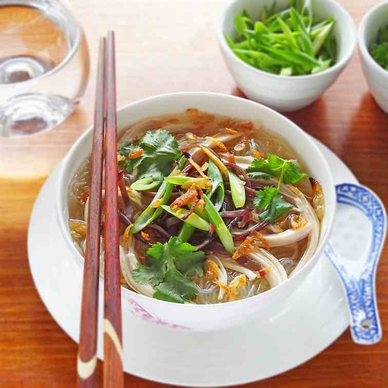 Vietnamese Chicken Soup with Glass Noodles