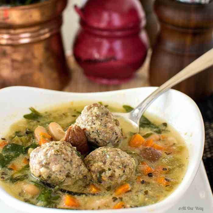 Quick Italian Wedding Soup with Meatballs 