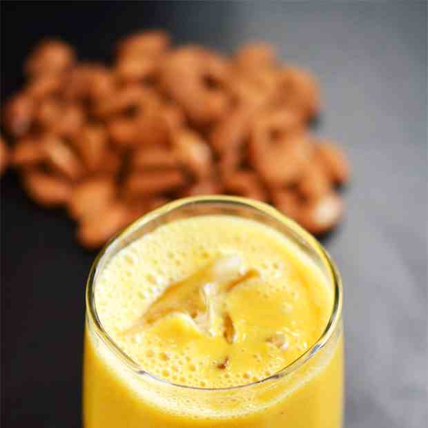 Vegan Mango Milkshake