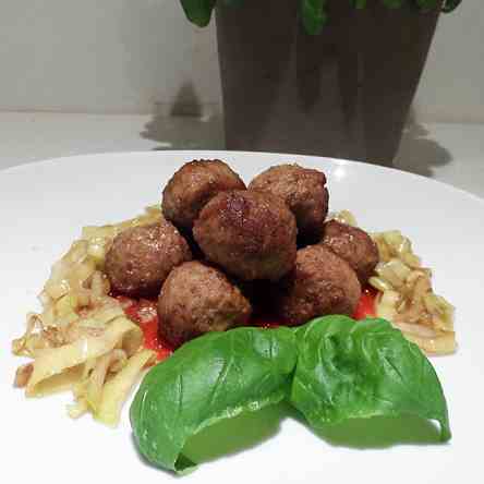 Meatballs in pepper sauce