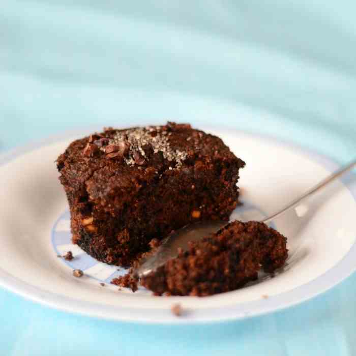 Single Serve Brownie Cake