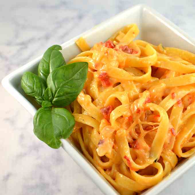 Roasted Pepper Fettuccine Alfredo