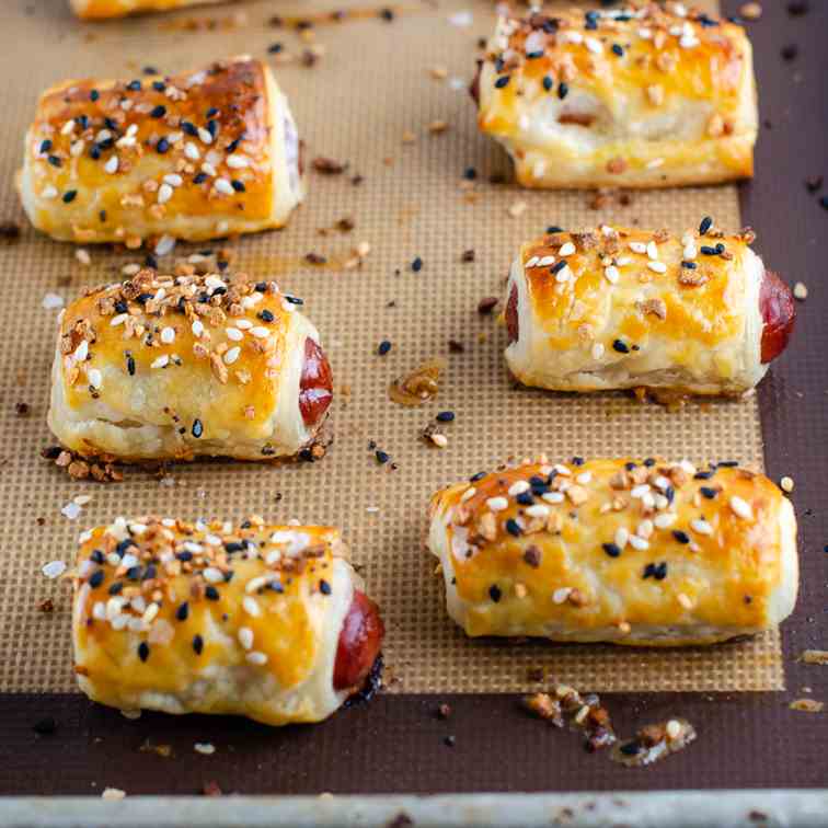 Everything Bagel Pigs In A Blanket
