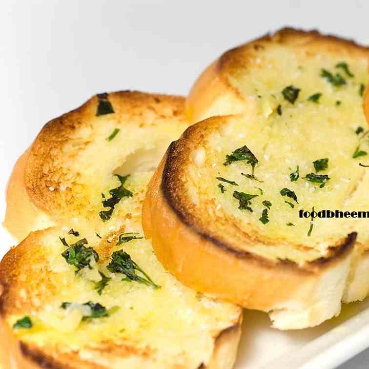 Easy Garlic Bread Recipe 
