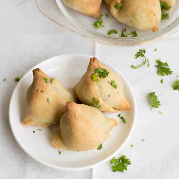 Lite Baked Veggie Indian Samosa