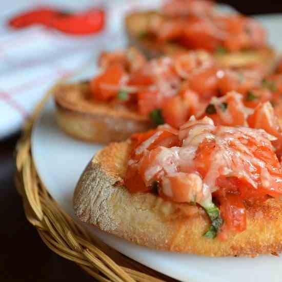 Tomato Basil Oregano Bruschetta