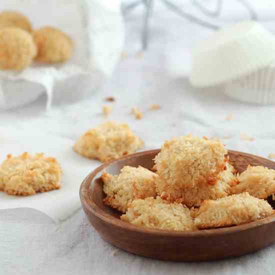 Maple Syrup Coconut Macaroons