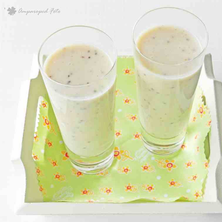 Batido de yogur de fresa y kiwi natural