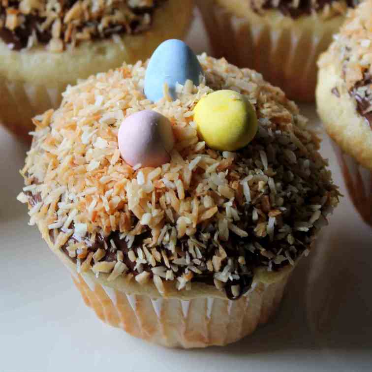 Bird's Nest Cupcake