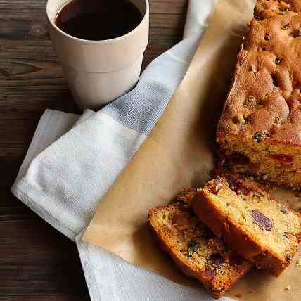 English cake with candied fruits