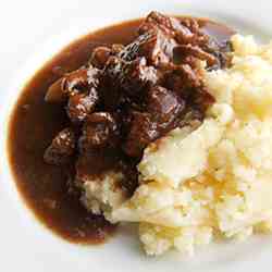 Beef stew with mashed potatoes